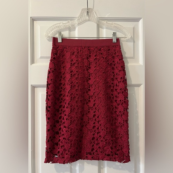 Ann Taylor Lace Skirt, 0 - Picture 1 of 6